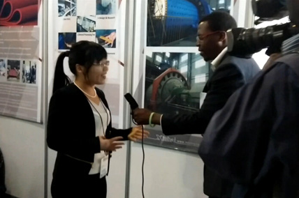 Синьхай был приглашен на горную выставку и интервью по национальному телевидению интервью Зимбабвы